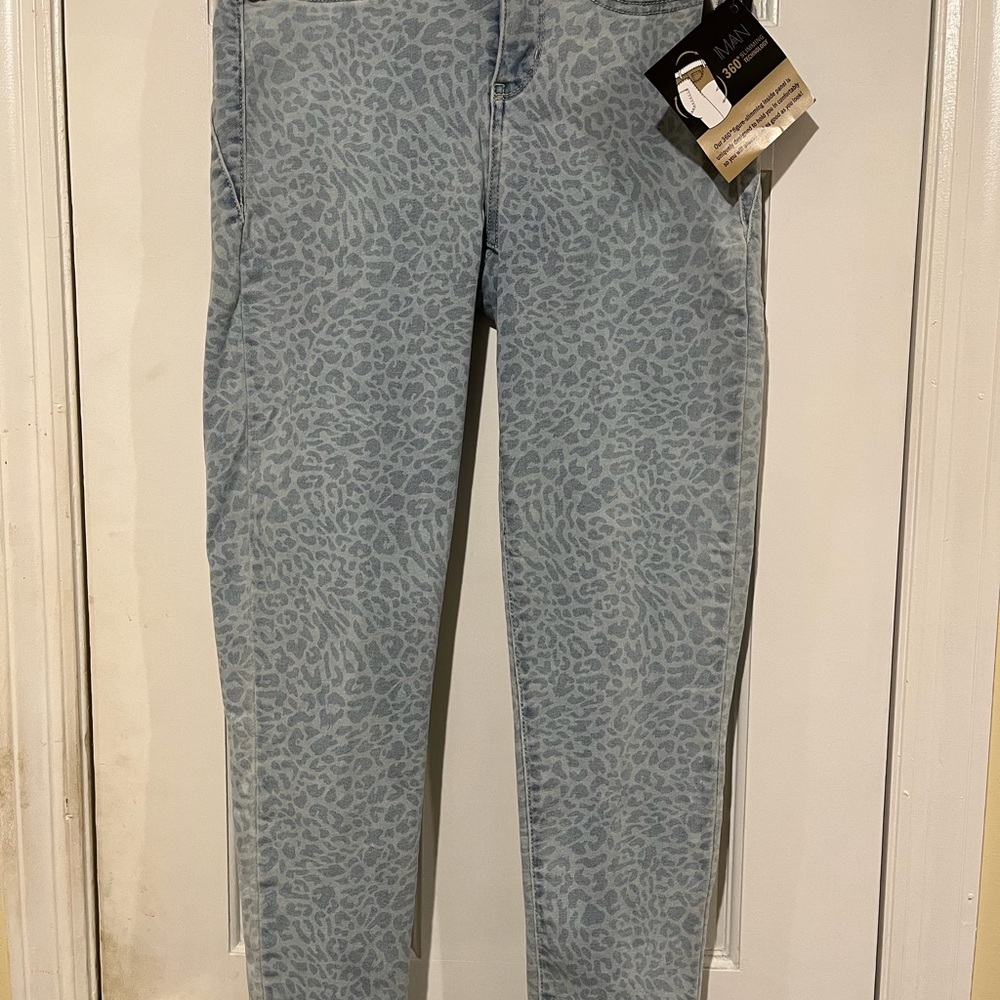 NWT IMAN Light Blue Leopard Print Skinny Jeans